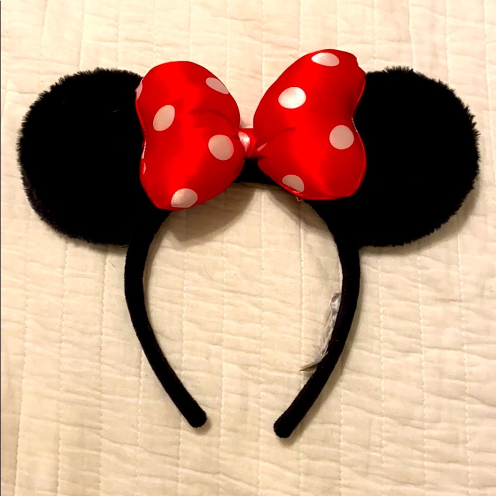 Disney Parks Classic Minnie Mouse ears